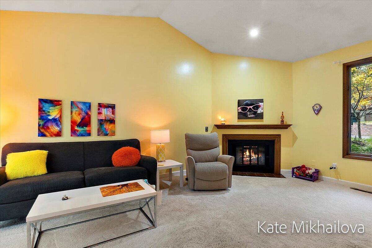2411 Highpointe Drive Kalamazoo MI 49008