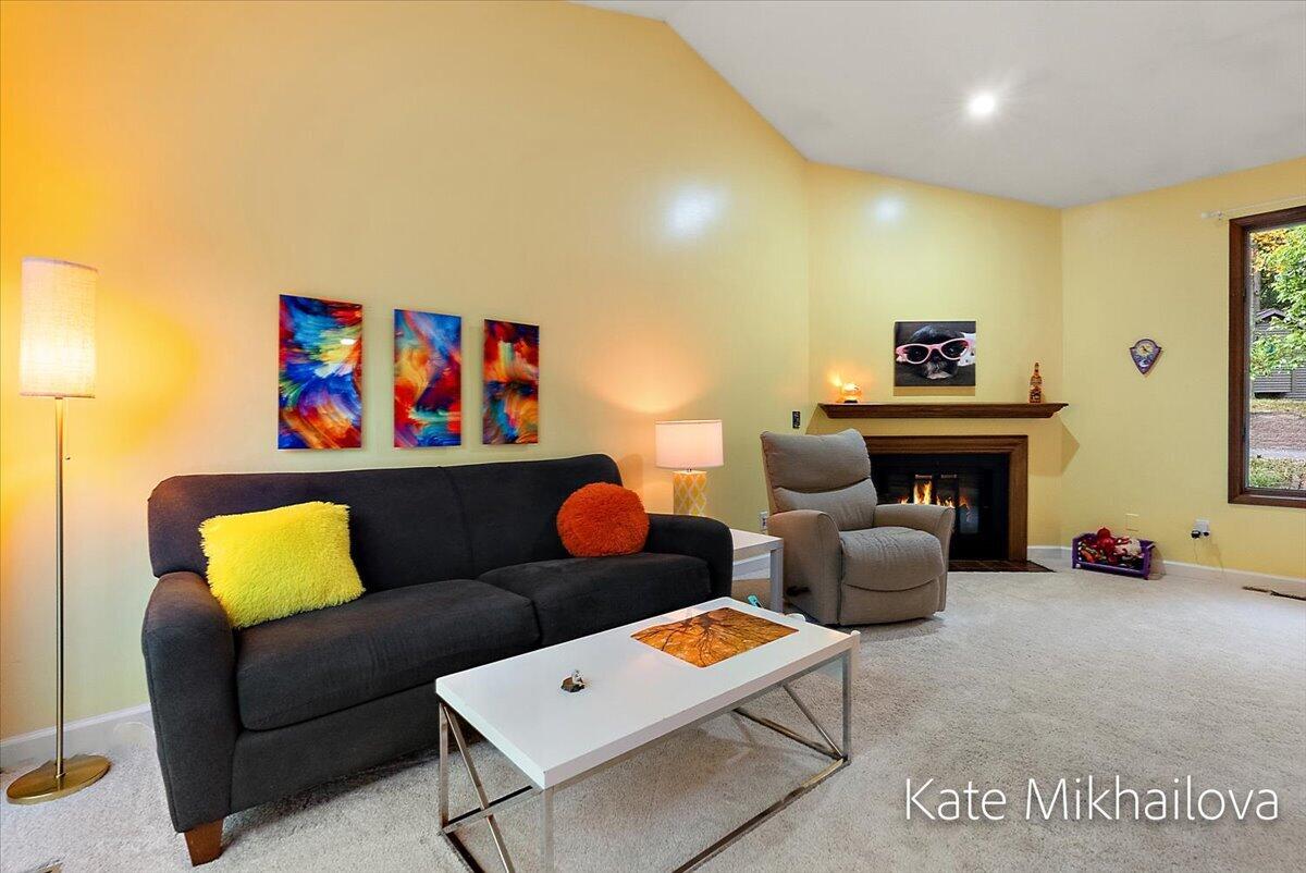 2411 Highpointe Drive Kalamazoo MI 49008