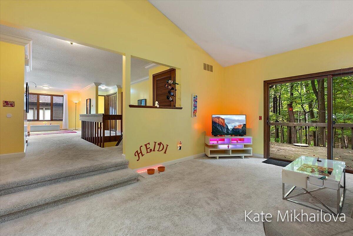 2411 Highpointe Drive Kalamazoo MI 49008