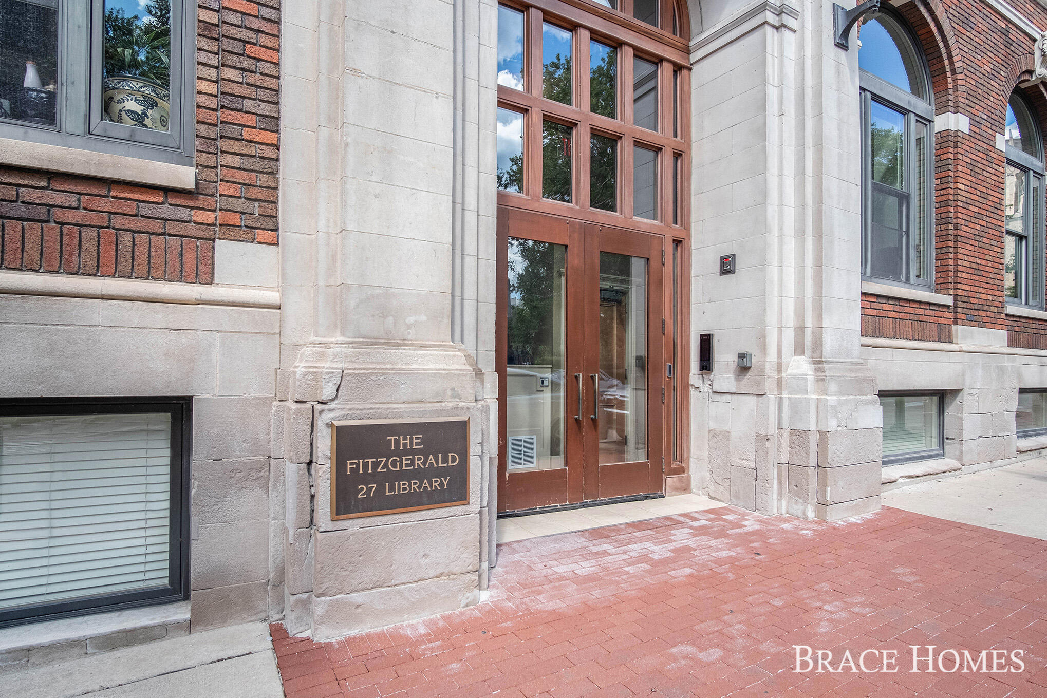 27 Library Street NE Grand Rapids MI 49503