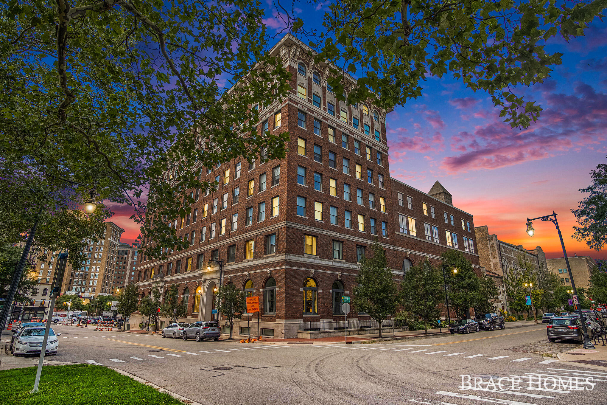 27 Library Street NE Grand Rapids MI 49503