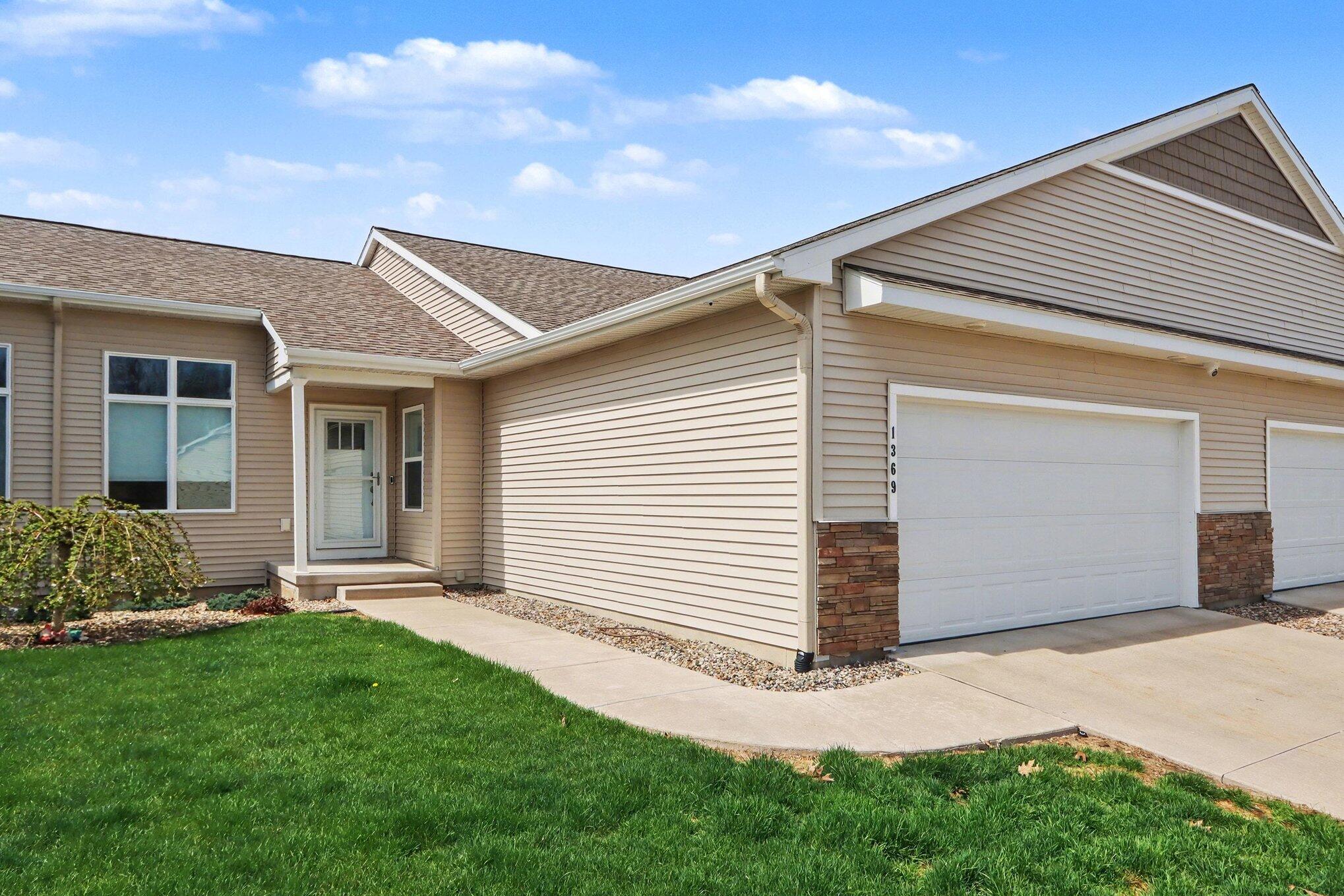 1369 S Village Circle Kalamazoo MI 49009