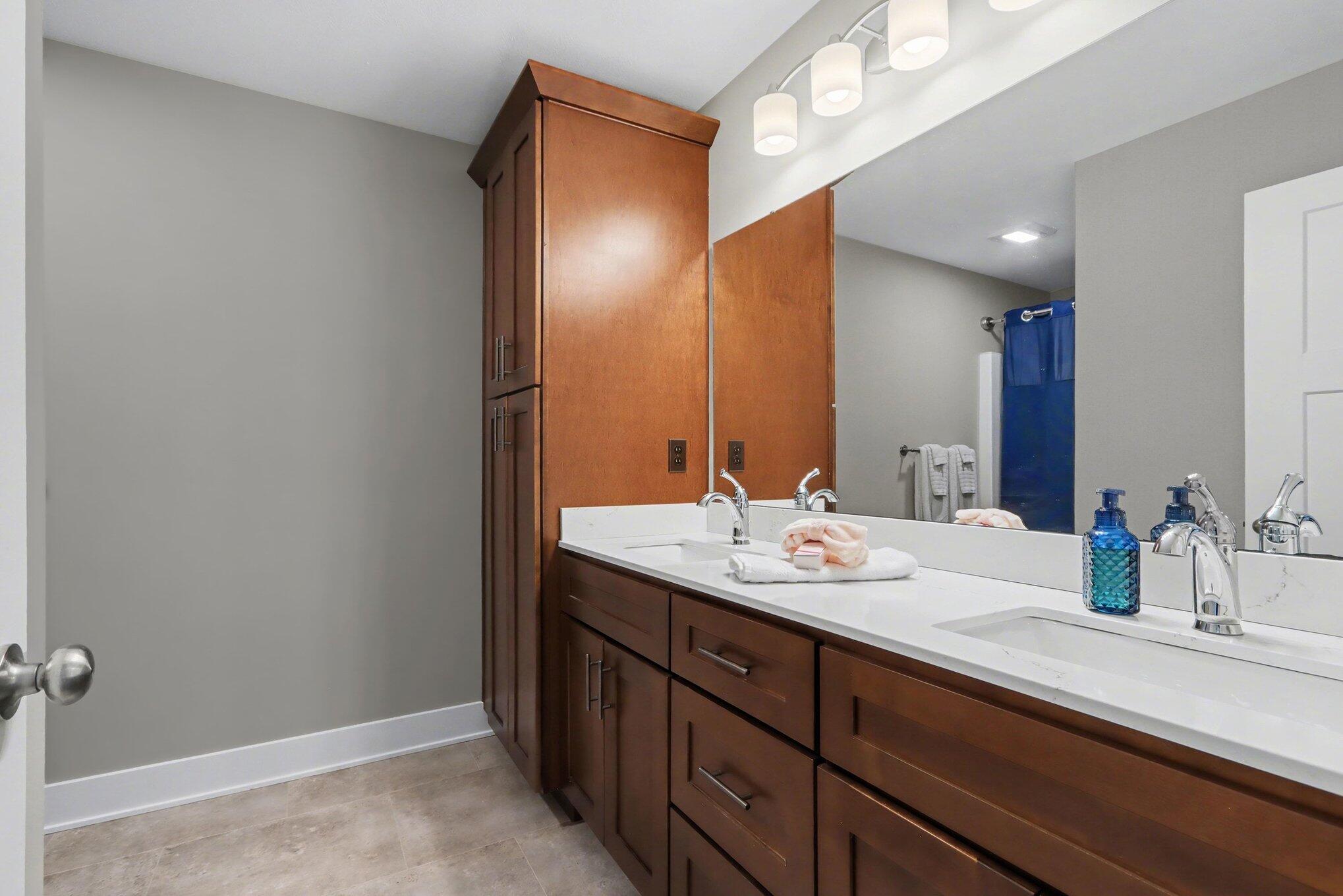 1369 S Village Circle Kalamazoo MI 49009