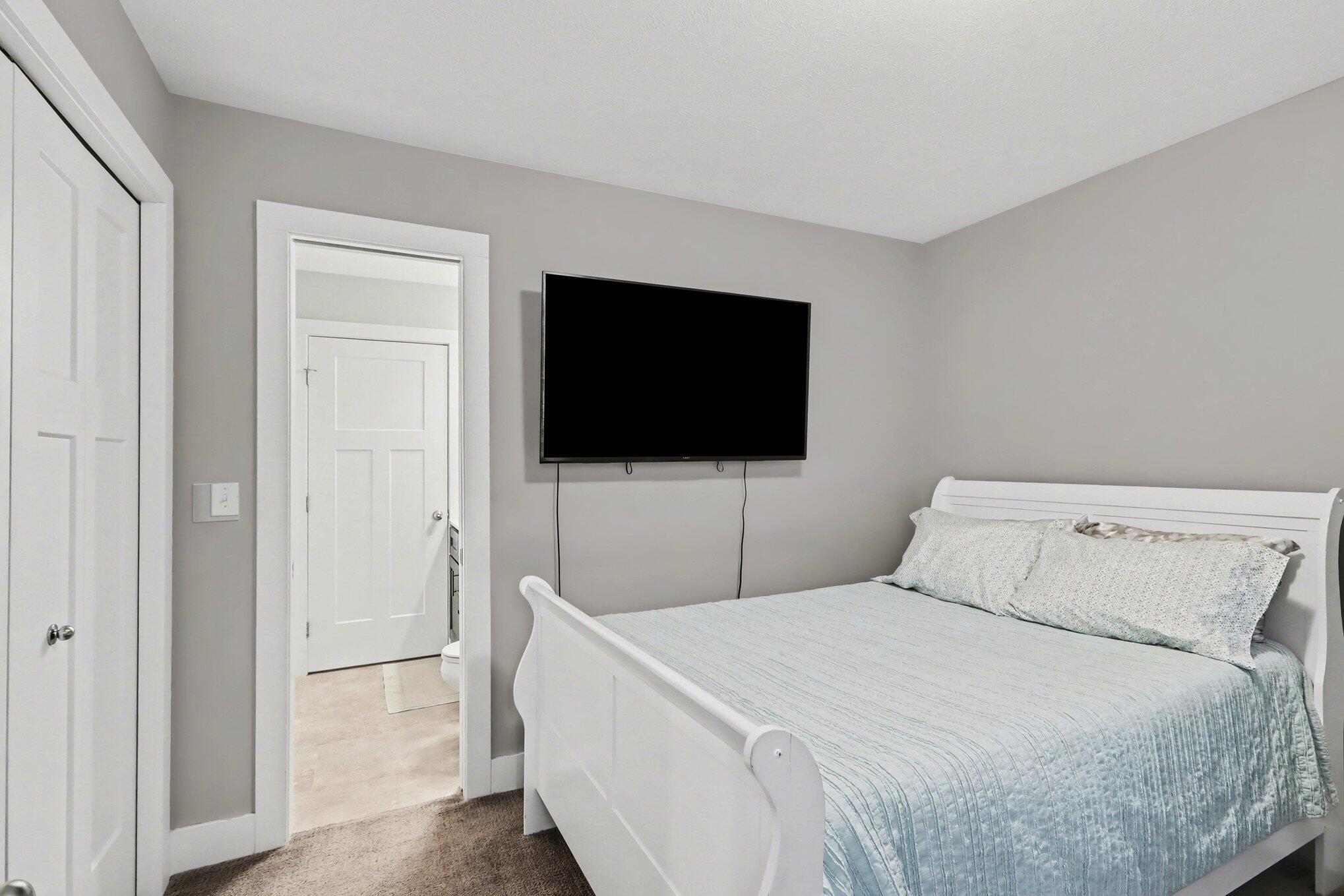 1369 S Village Circle Kalamazoo MI 49009