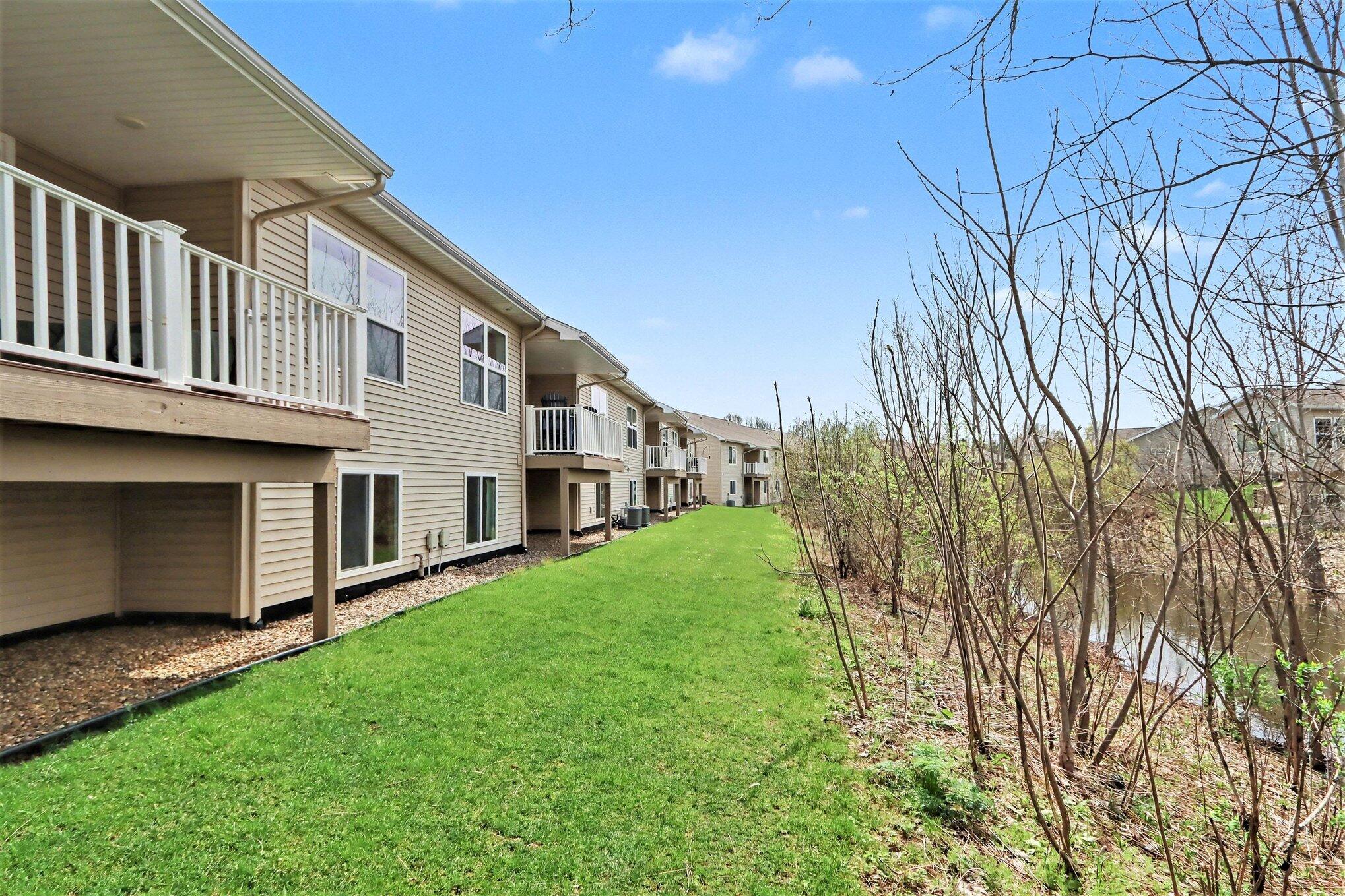 1369 S Village Circle Kalamazoo MI 49009