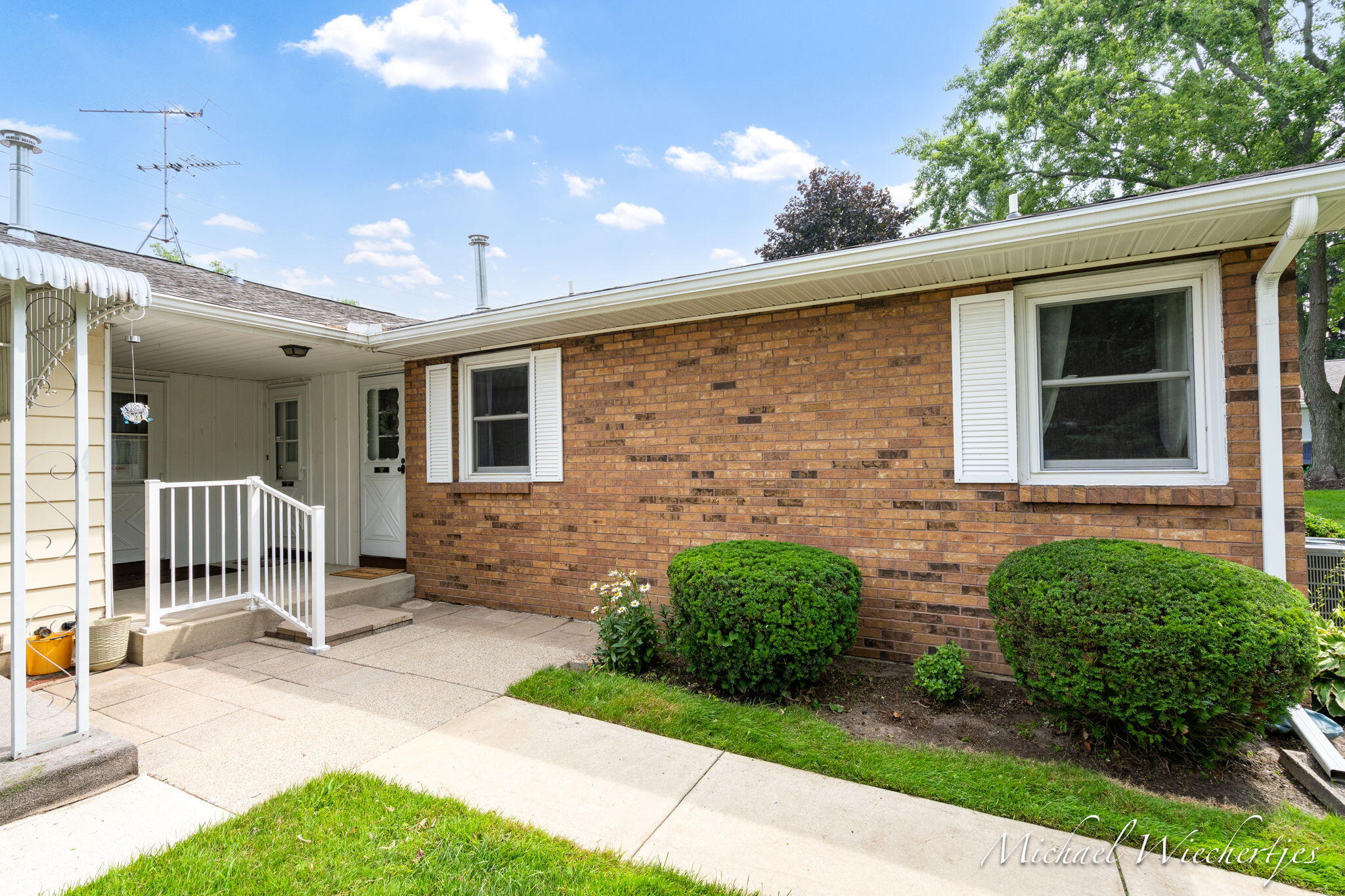 961 Andover Court SE Grand Rapids MI 49508