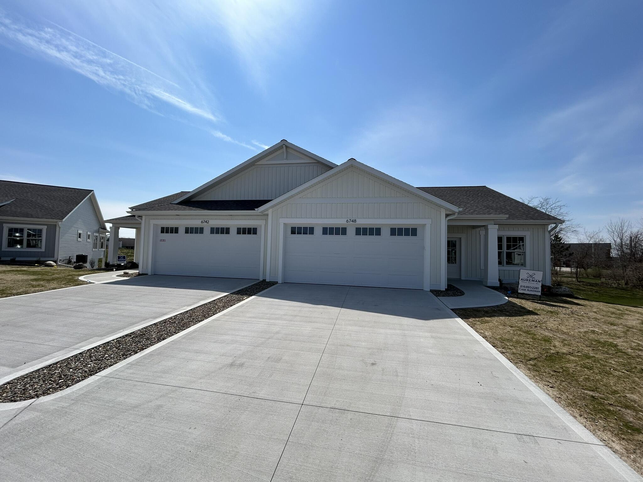 6748 Vriesland Crossing Zeeland MI 49464