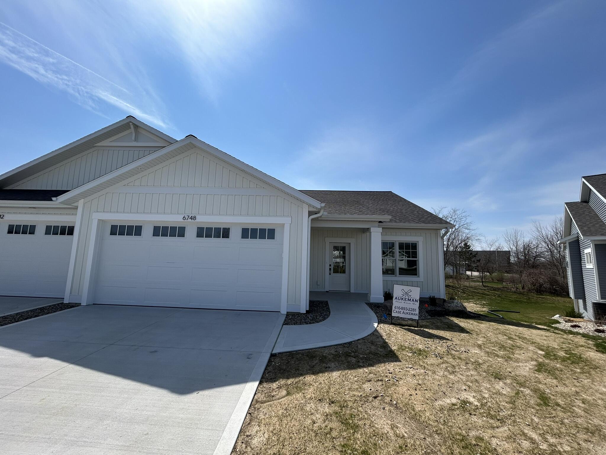 6748 Vriesland Crossing Zeeland MI 49464