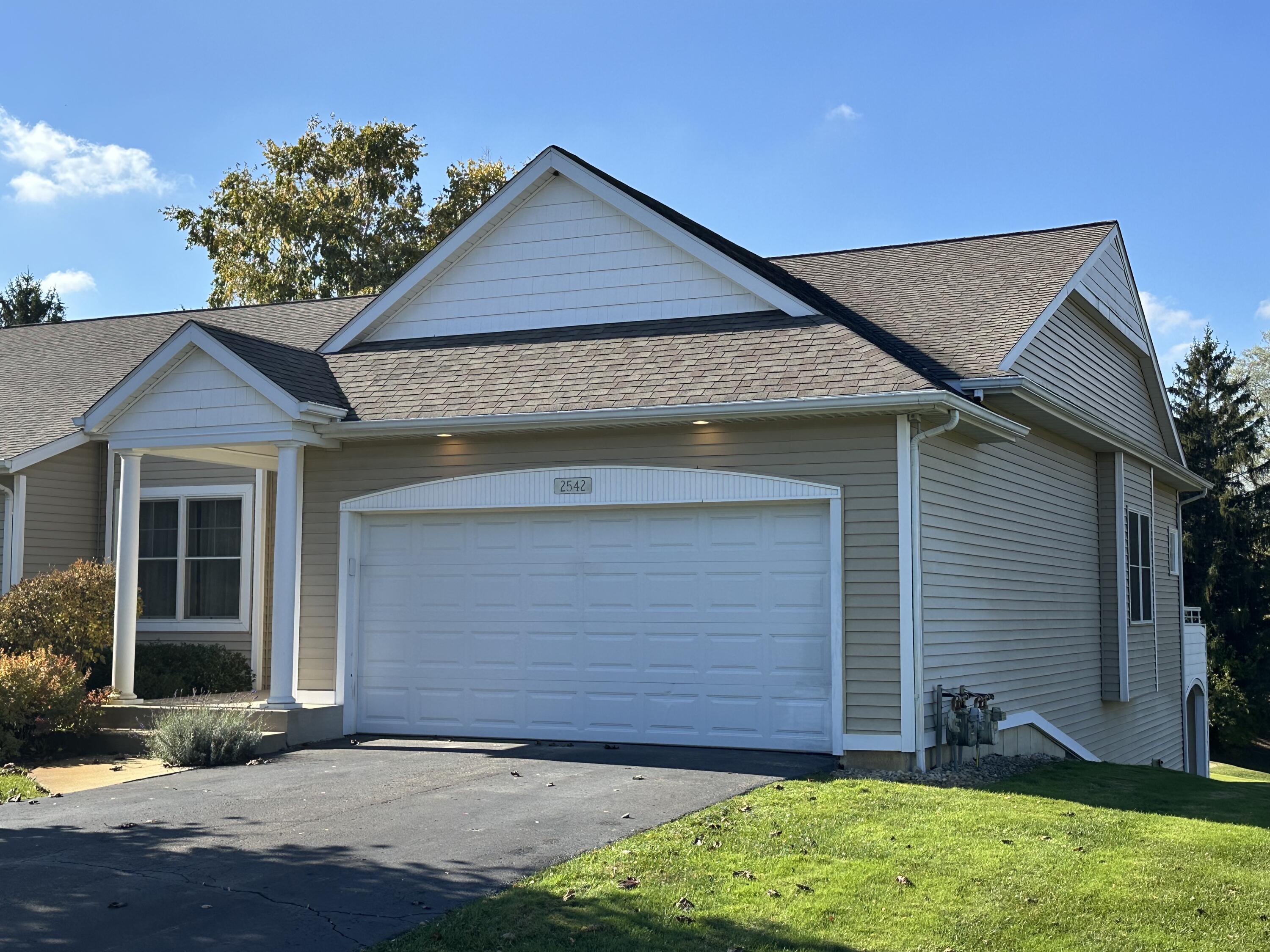 2542 Medinah Lane Benton Harbor MI 49022