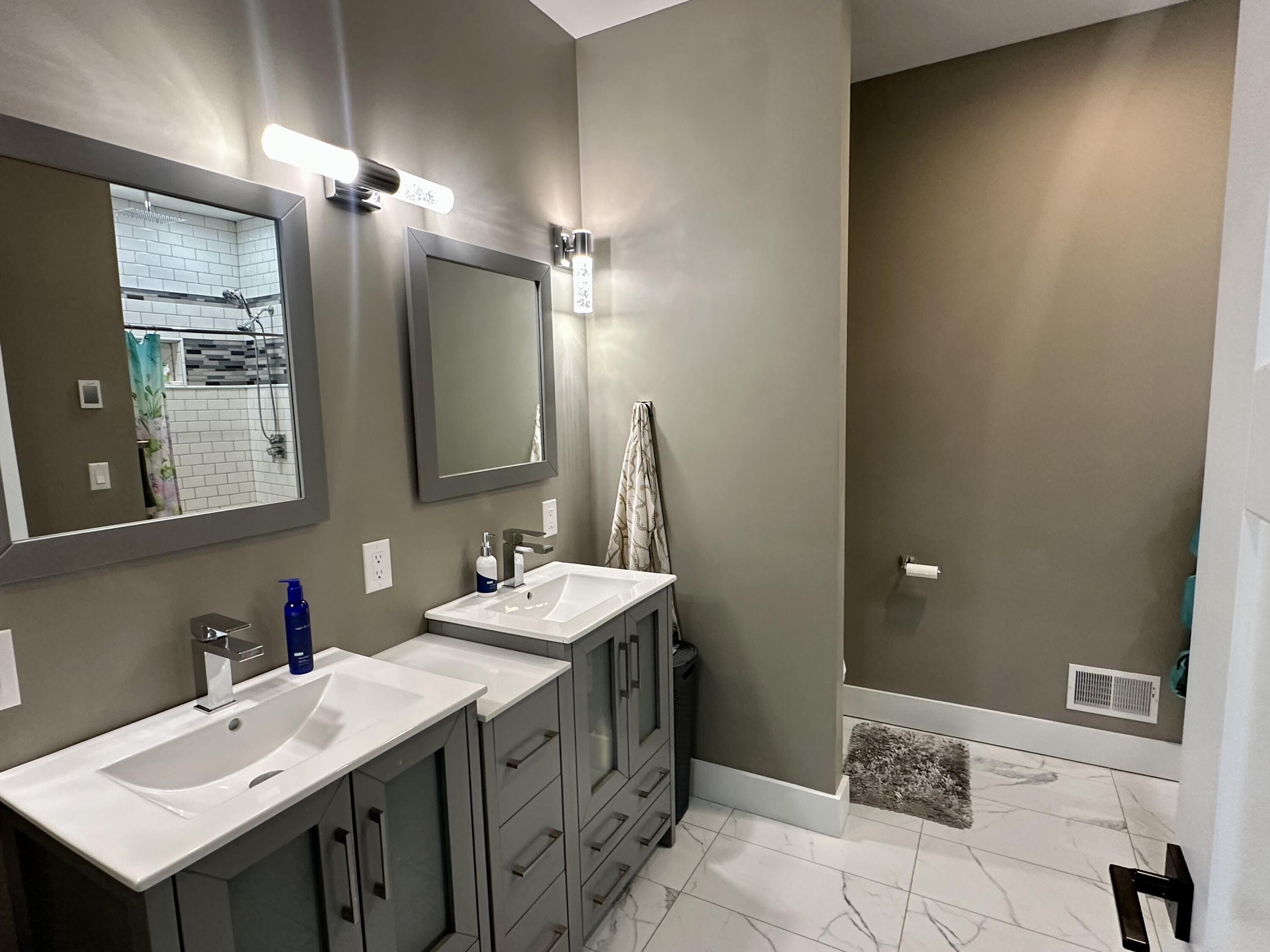 2542 Medinah Lane Benton Harbor MI 49022