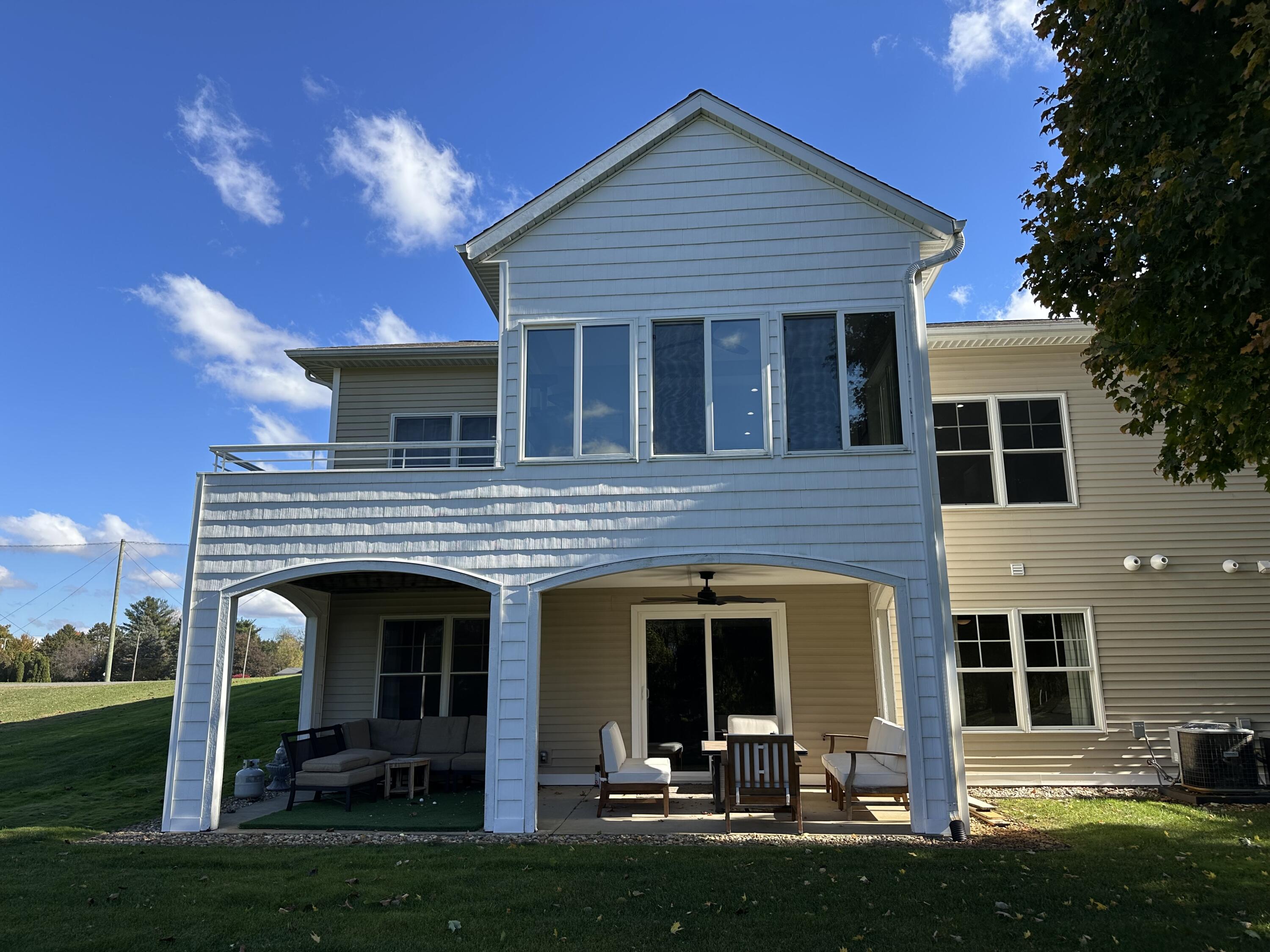 2542 Medinah Lane Benton Harbor MI 49022