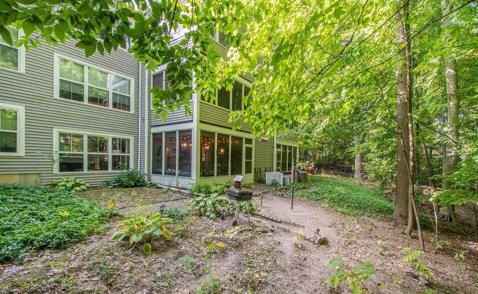 3360 Pine Meadow Drive SE Grand Rapids MI 49512