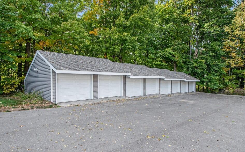 3360 Pine Meadow Drive SE Grand Rapids MI 49512