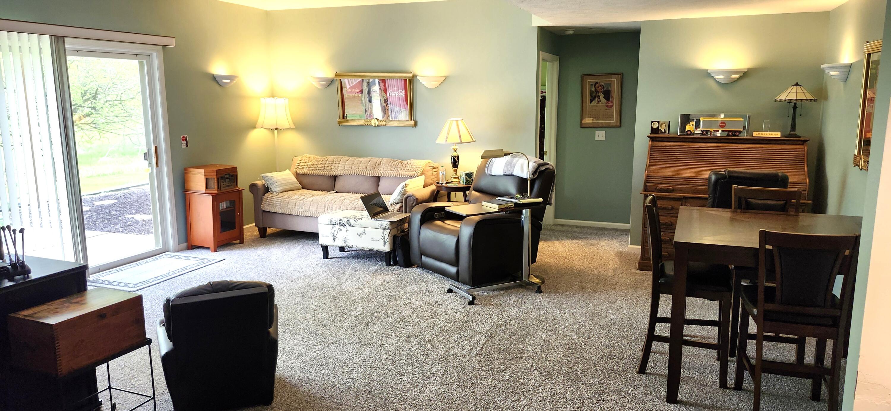 1698 Oakleigh Woods Drive NW Grand Rapids MI 49504