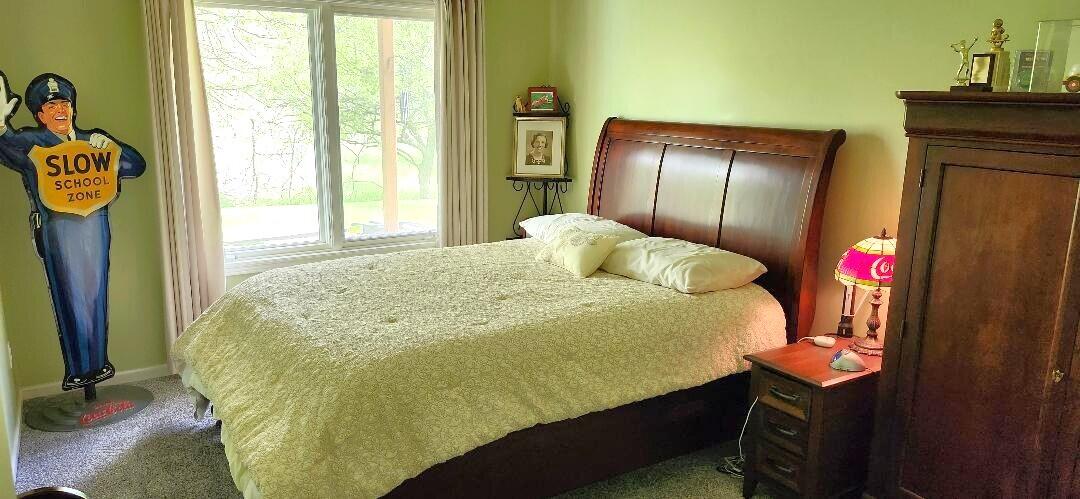 1698 Oakleigh Woods Drive NW Grand Rapids MI 49504