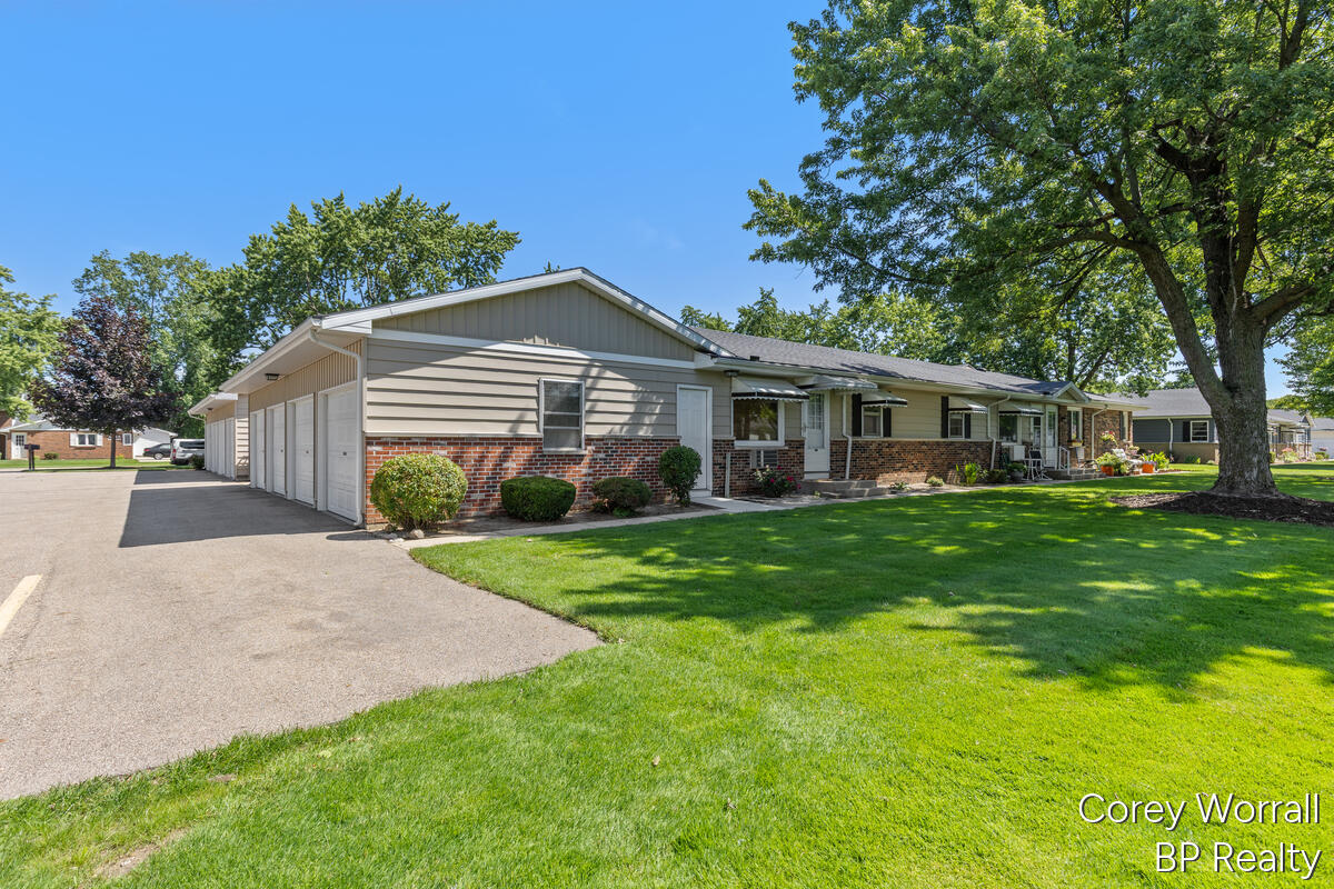 686 Andover Street SE Grand Rapids MI 49548