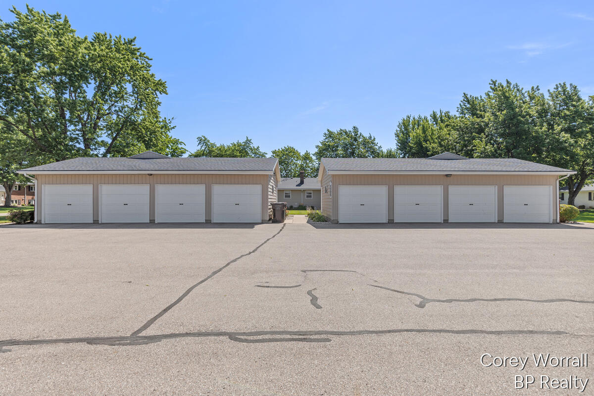 686 Andover Street SE Grand Rapids MI 49548