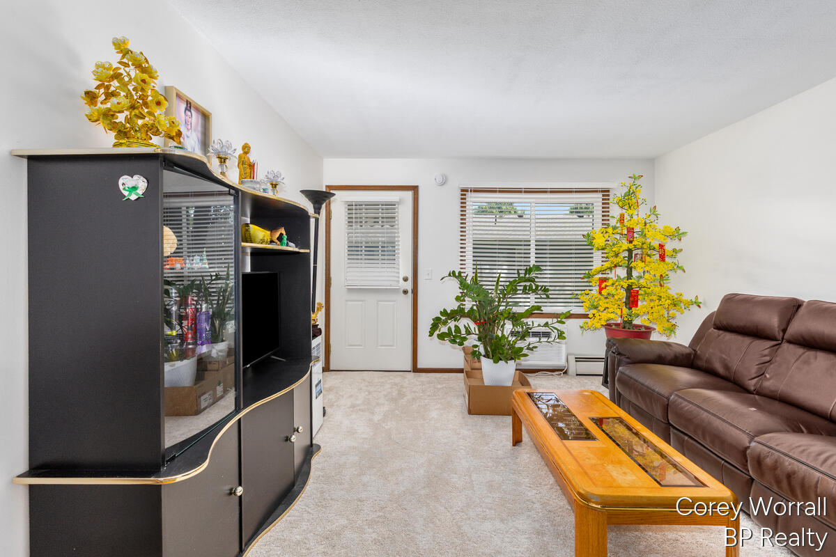 686 Andover Street SE Grand Rapids MI 49548