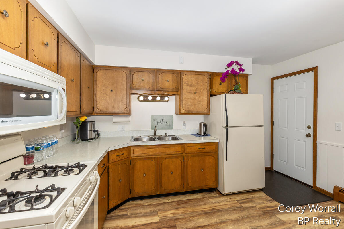 686 Andover Street SE Grand Rapids MI 49548
