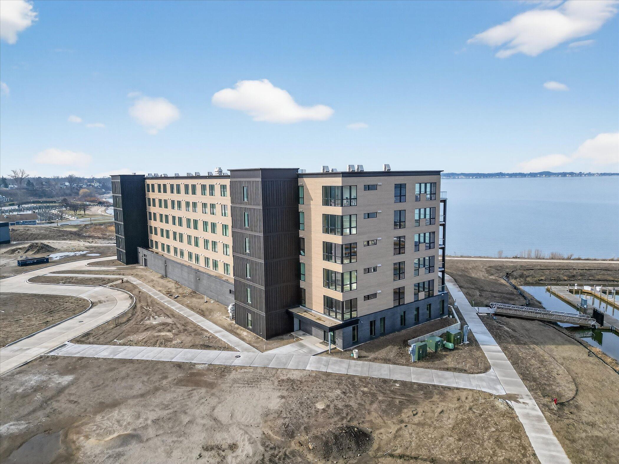 901 Adelaide Circle Muskegon MI 49441