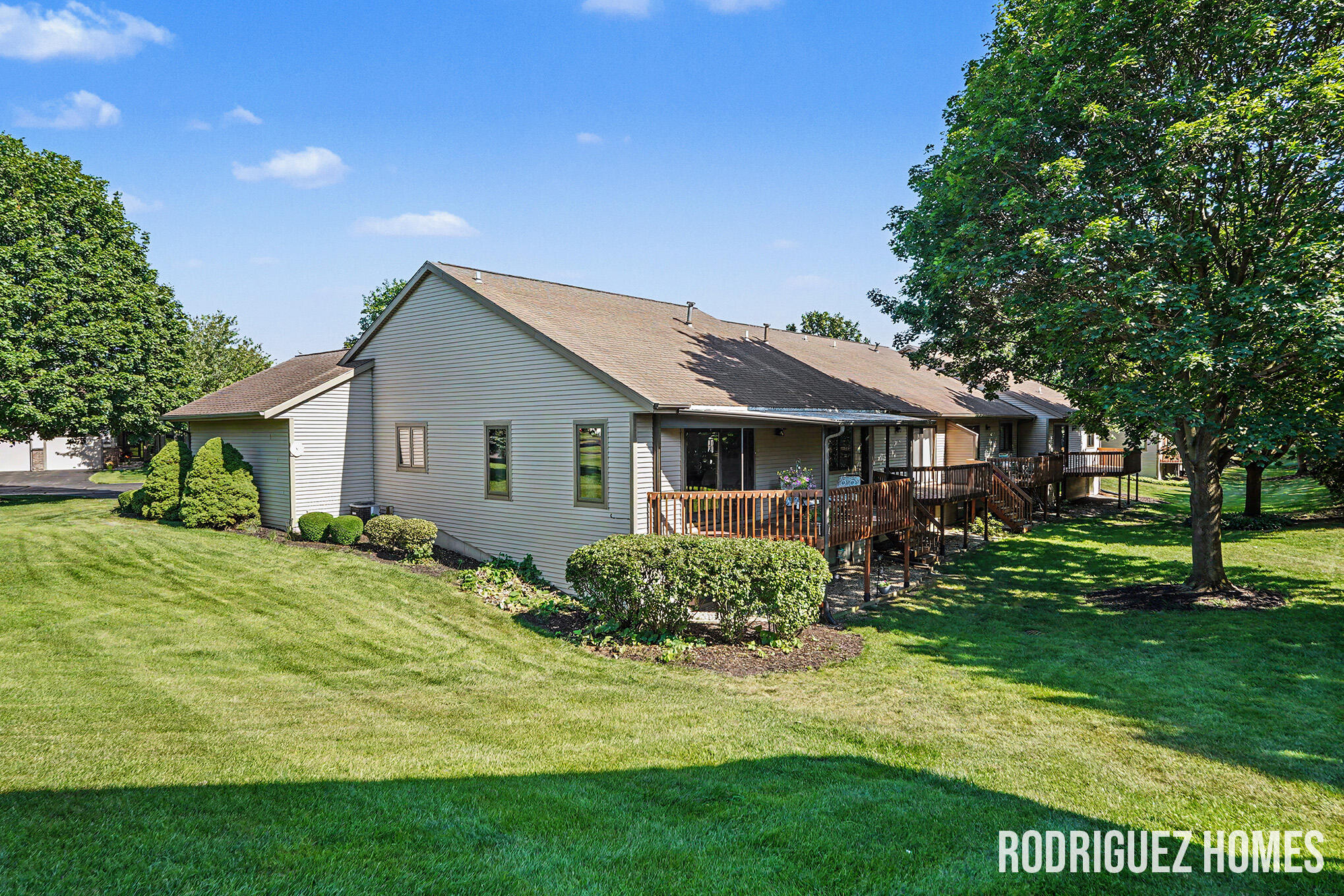 1731 Lakeview Drive Zeeland MI 49464