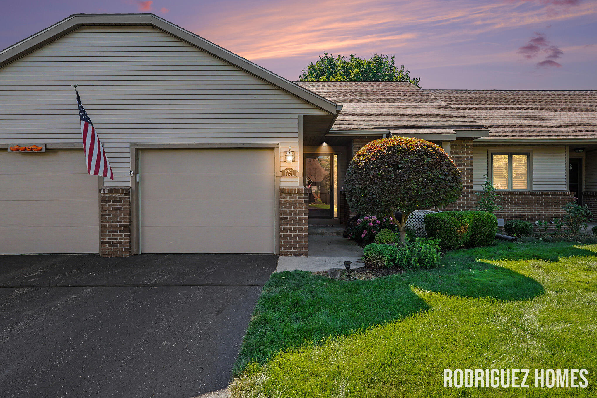 1731 Lakeview Drive Zeeland MI 49464