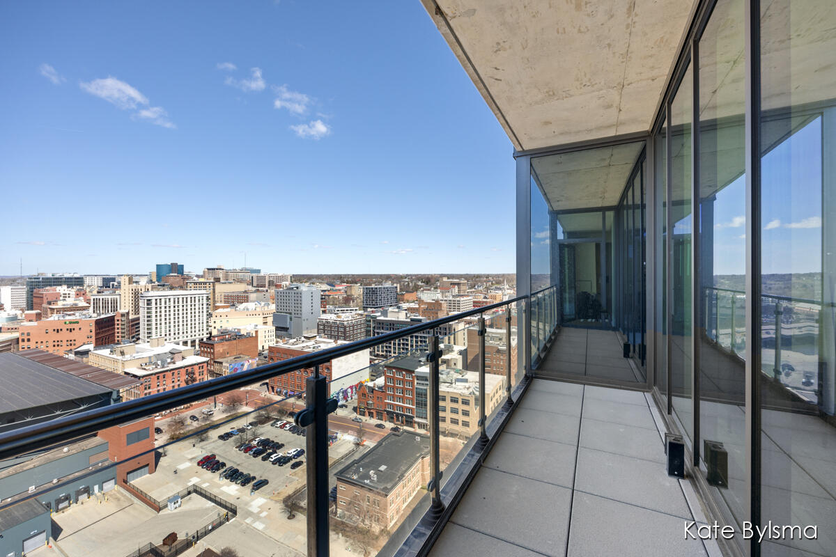 144 Oakes Street SW Grand Rapids MI 49503