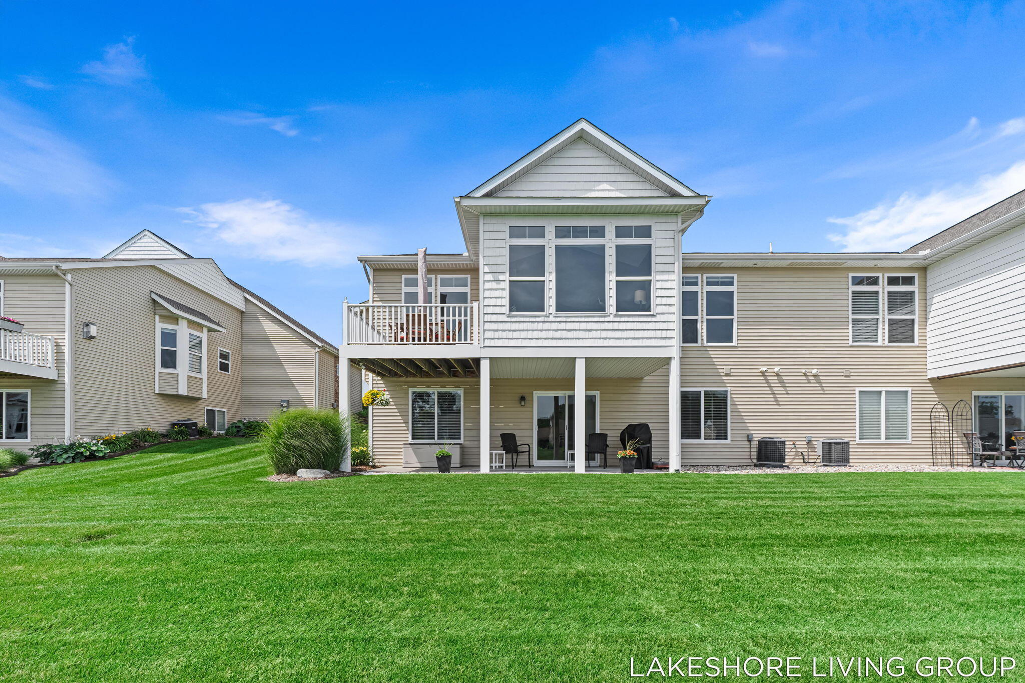 11565 S Lake Drive Holland MI 49424
