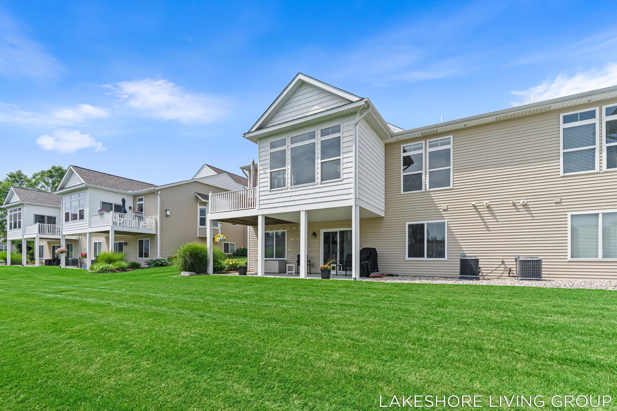 11565 S Lake Drive Holland MI 49424