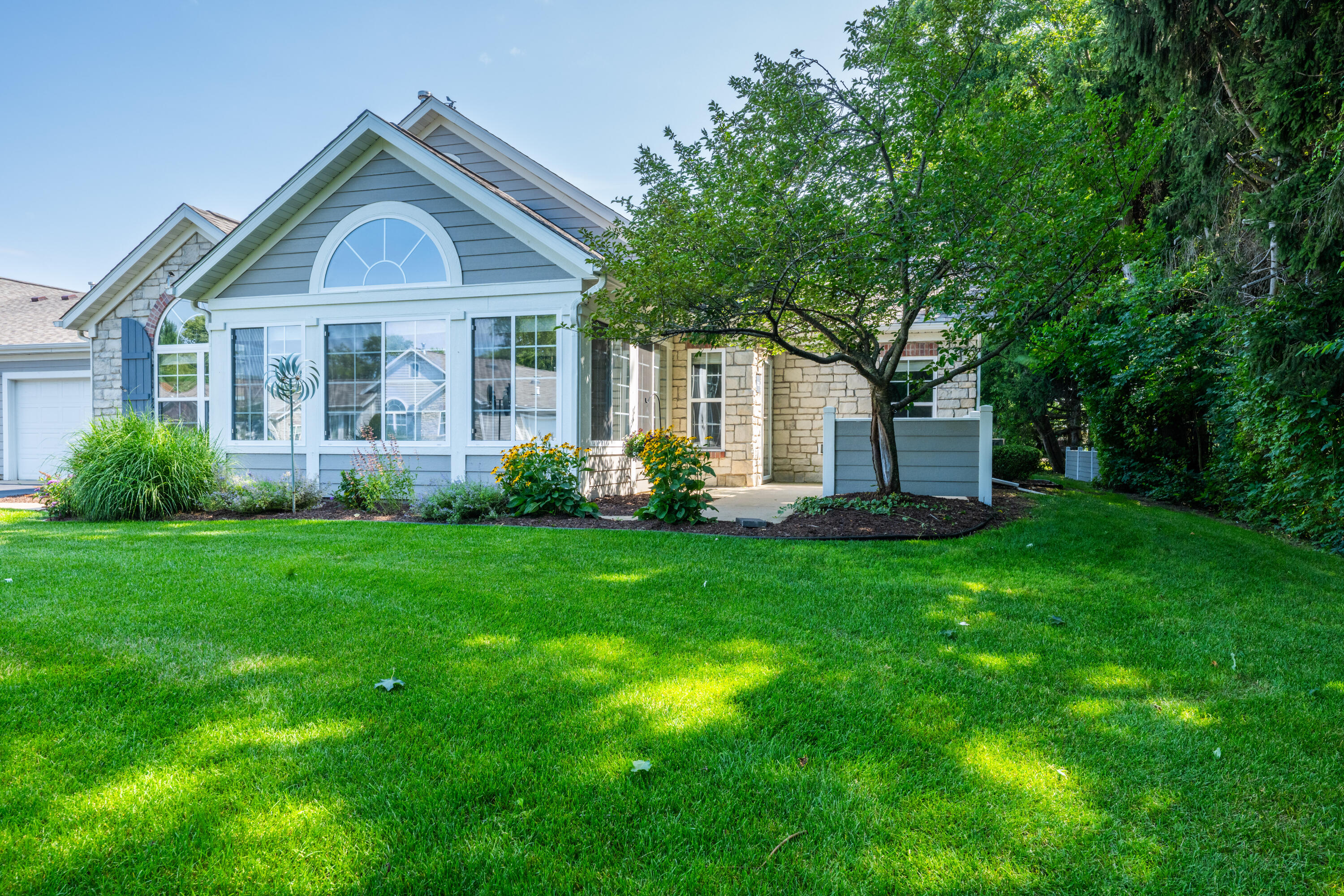 2822 Villa Lane Benton Harbor MI 49022