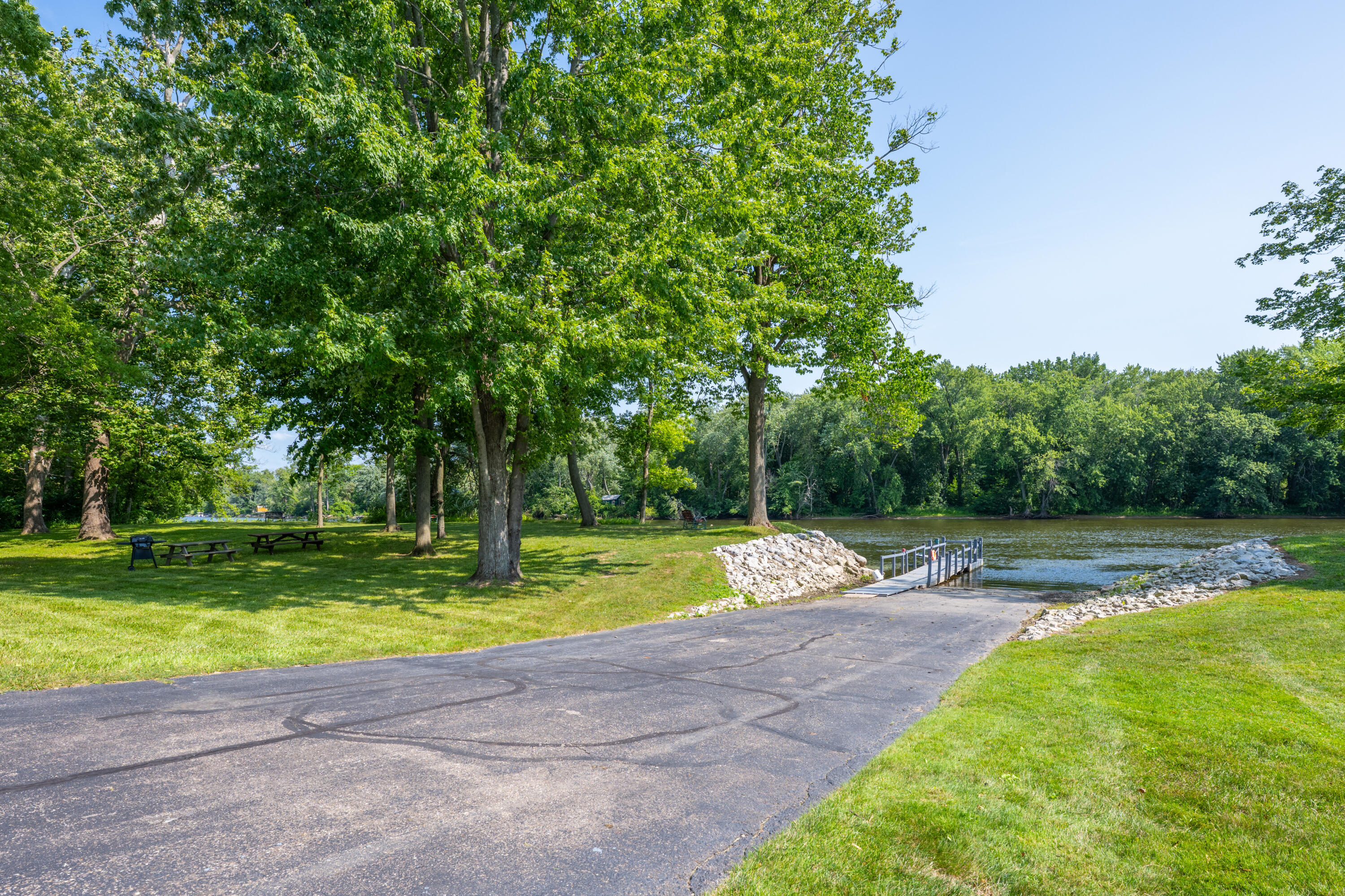 2822 Villa Lane Benton Harbor MI 49022