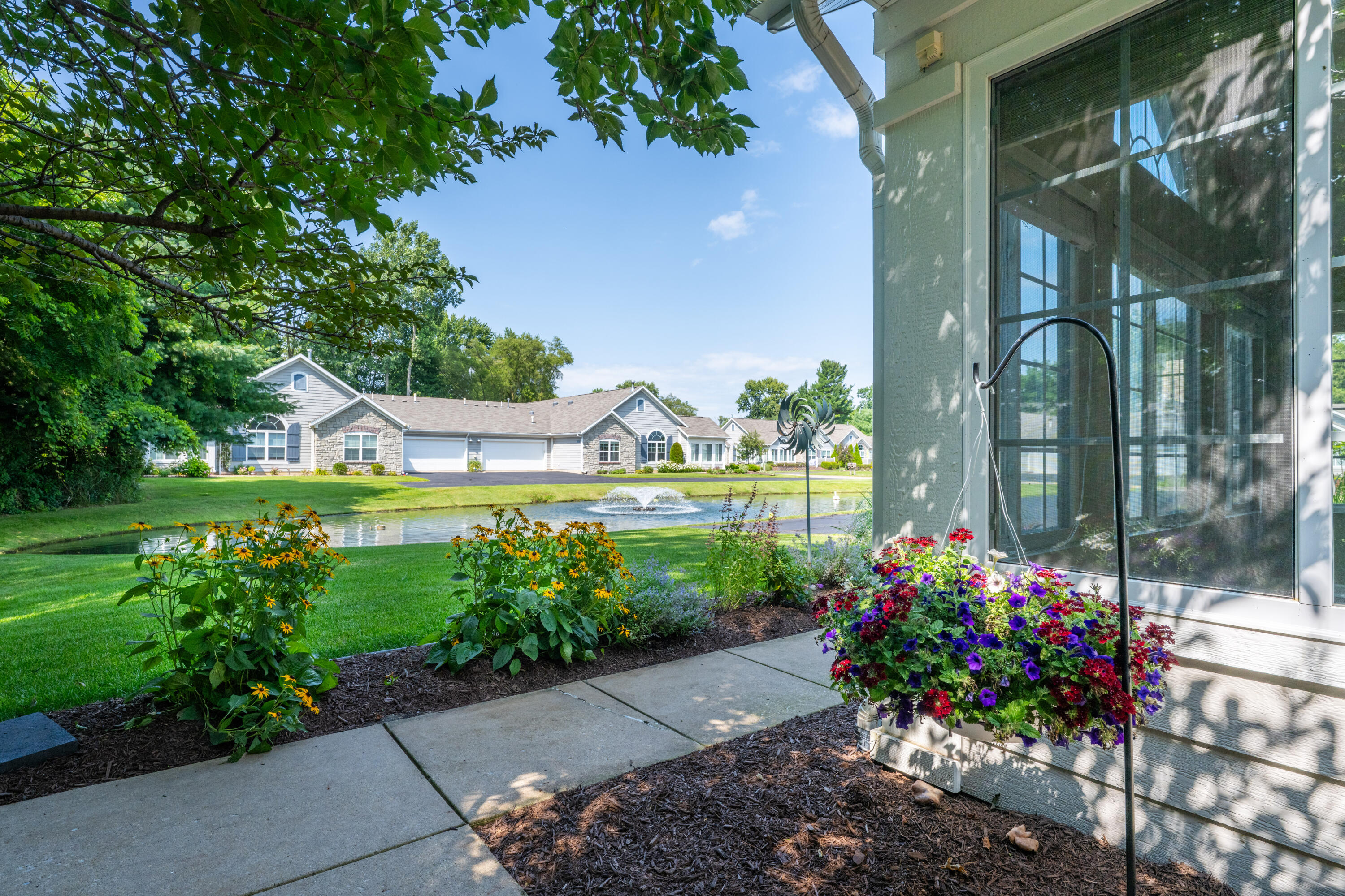 2822 Villa Lane Benton Harbor MI 49022