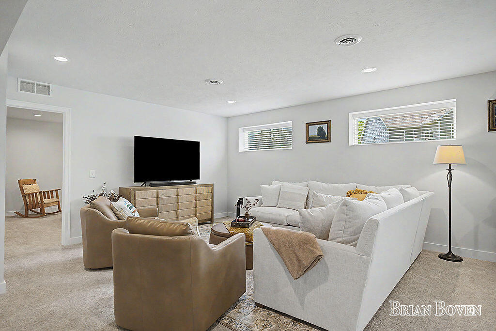 8366 Rose Ridge Drive Rockford MI 49341