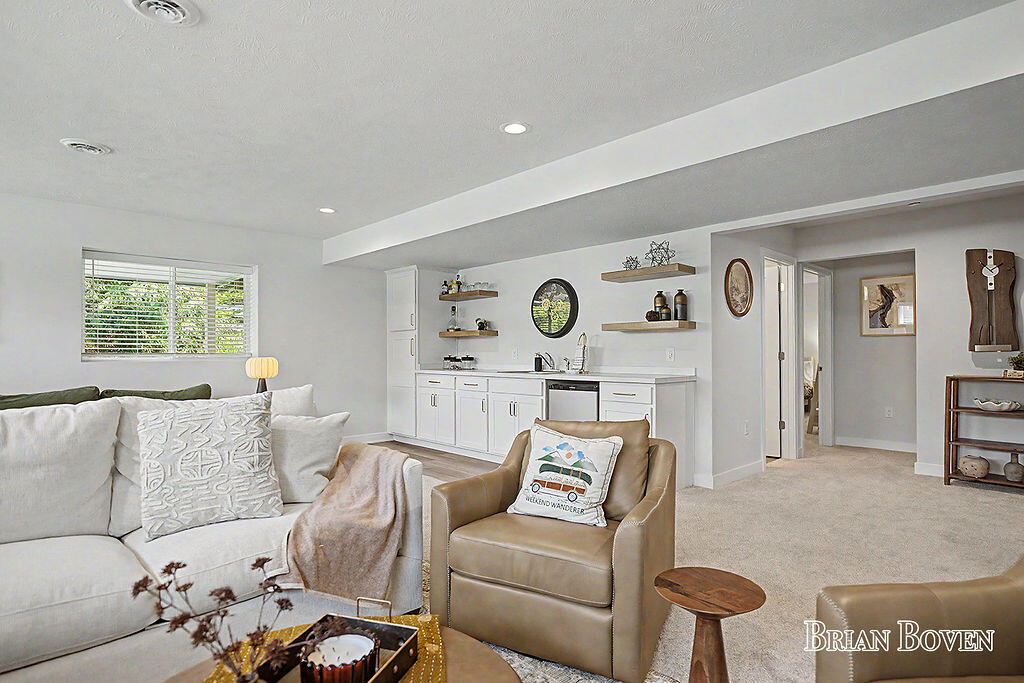 8366 Rose Ridge Drive Rockford MI 49341