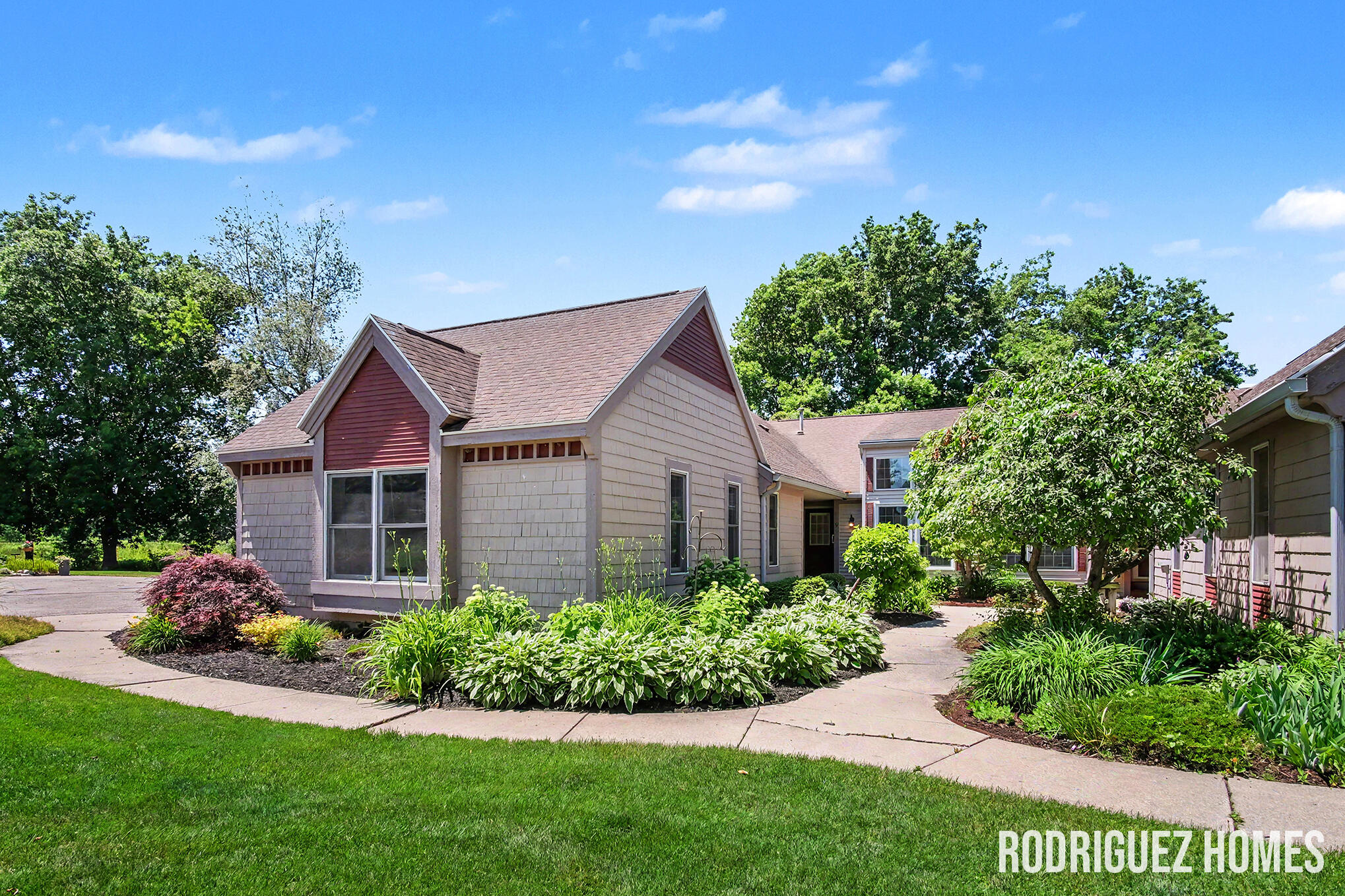 3393 English Hills Drive NW Grand Rapids MI 49544