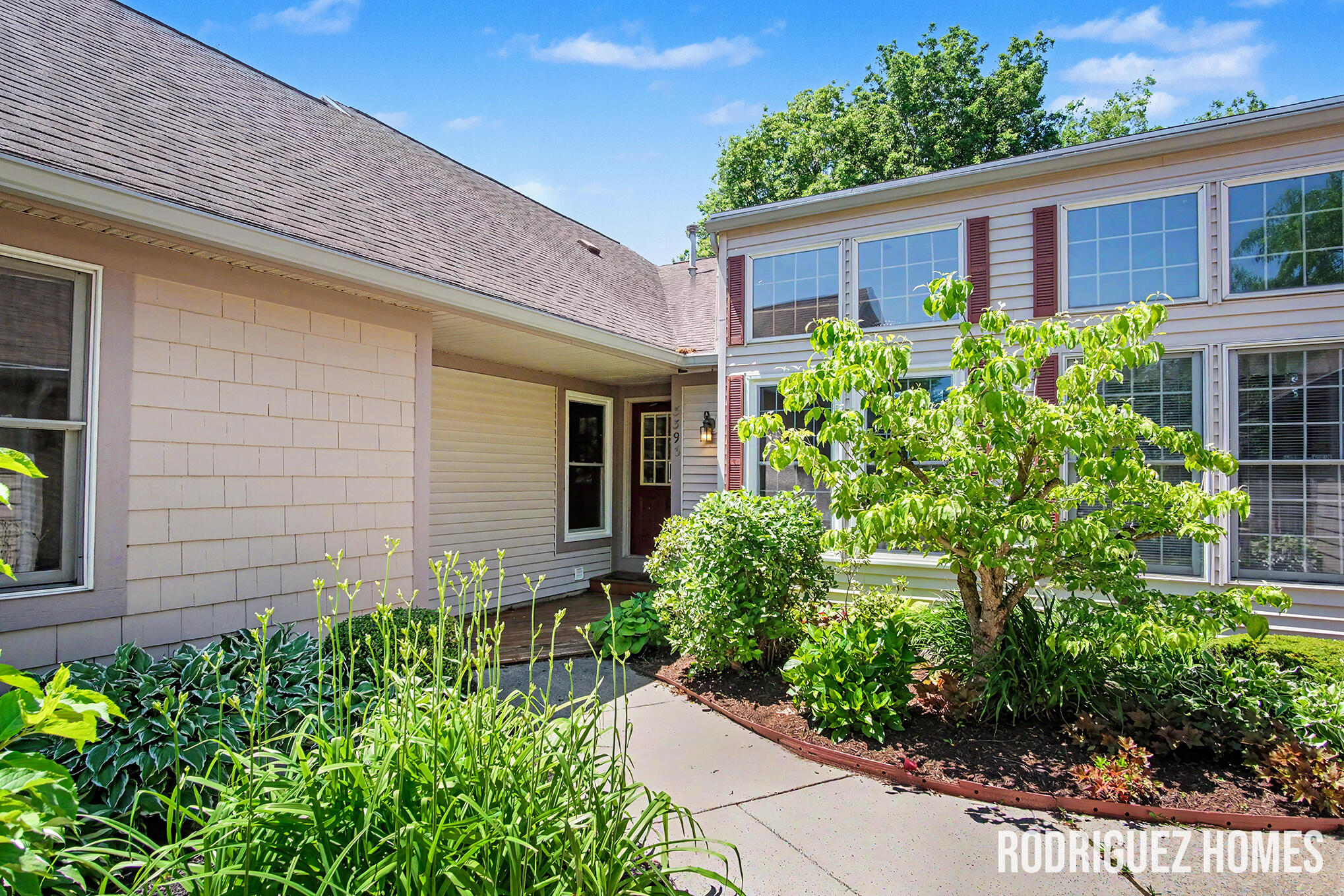 3393 English Hills Drive NW Grand Rapids MI 49544