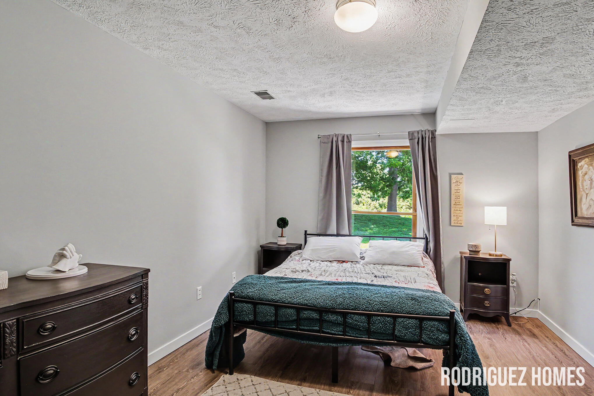 3393 English Hills Drive NW Grand Rapids MI 49544