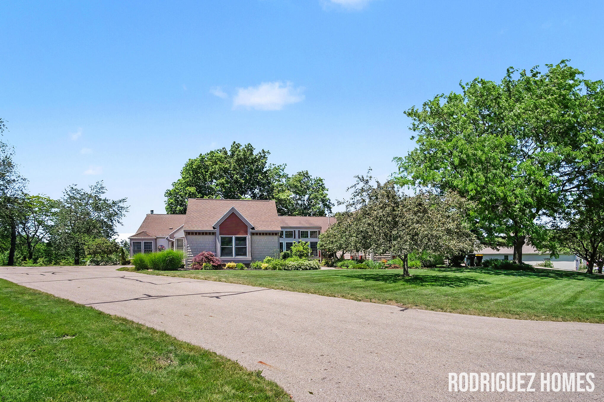 3393 English Hills Drive NW Grand Rapids MI 49544