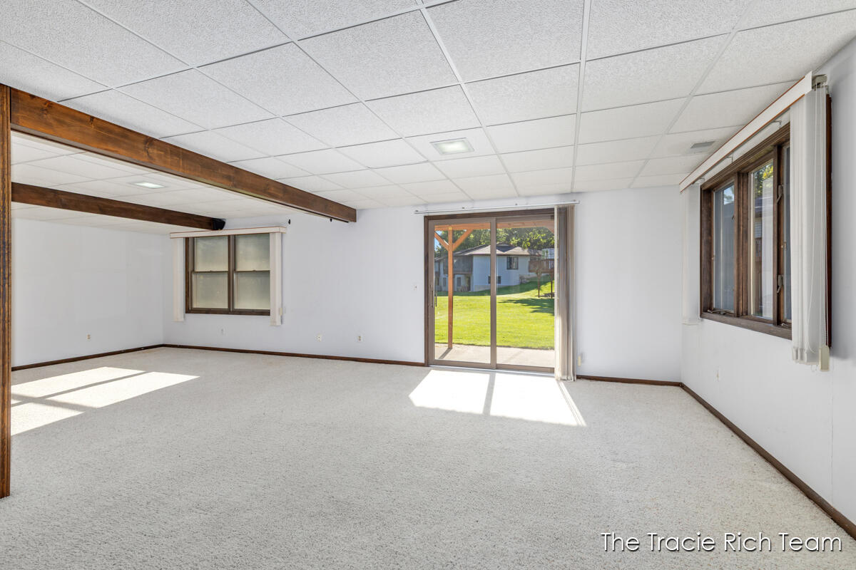 2142 Remington Way NE Grand Rapids MI 49505