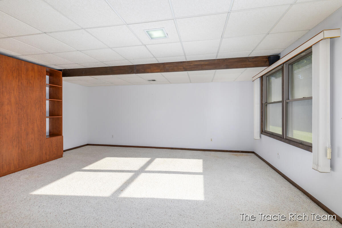 2142 Remington Way NE Grand Rapids MI 49505