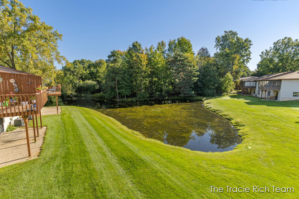 2142 Remington Way NE Grand Rapids MI 49505