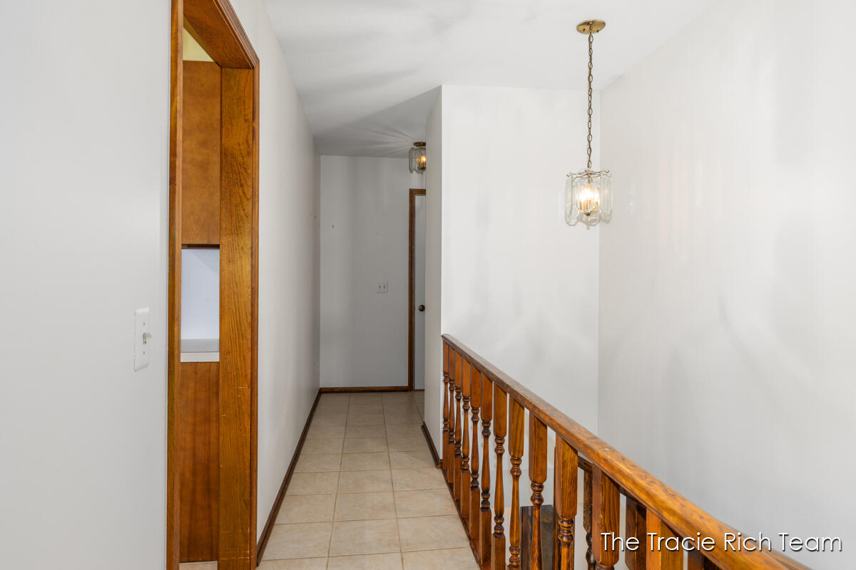 2142 Remington Way NE Grand Rapids MI 49505