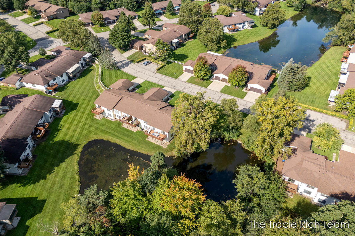 2142 Remington Way NE Grand Rapids MI 49505