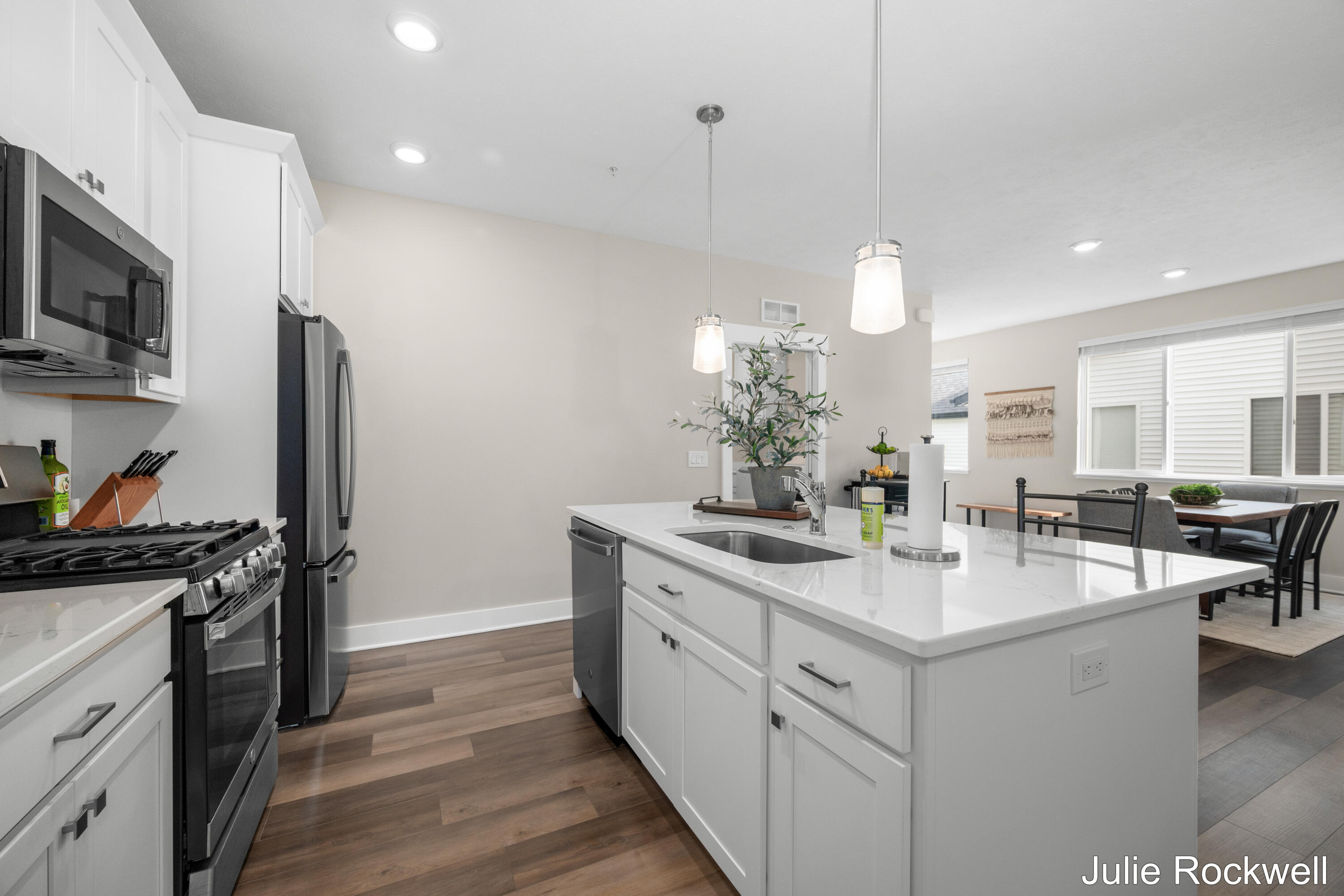 2358 Watertown Way Grand Rapids MI 49505