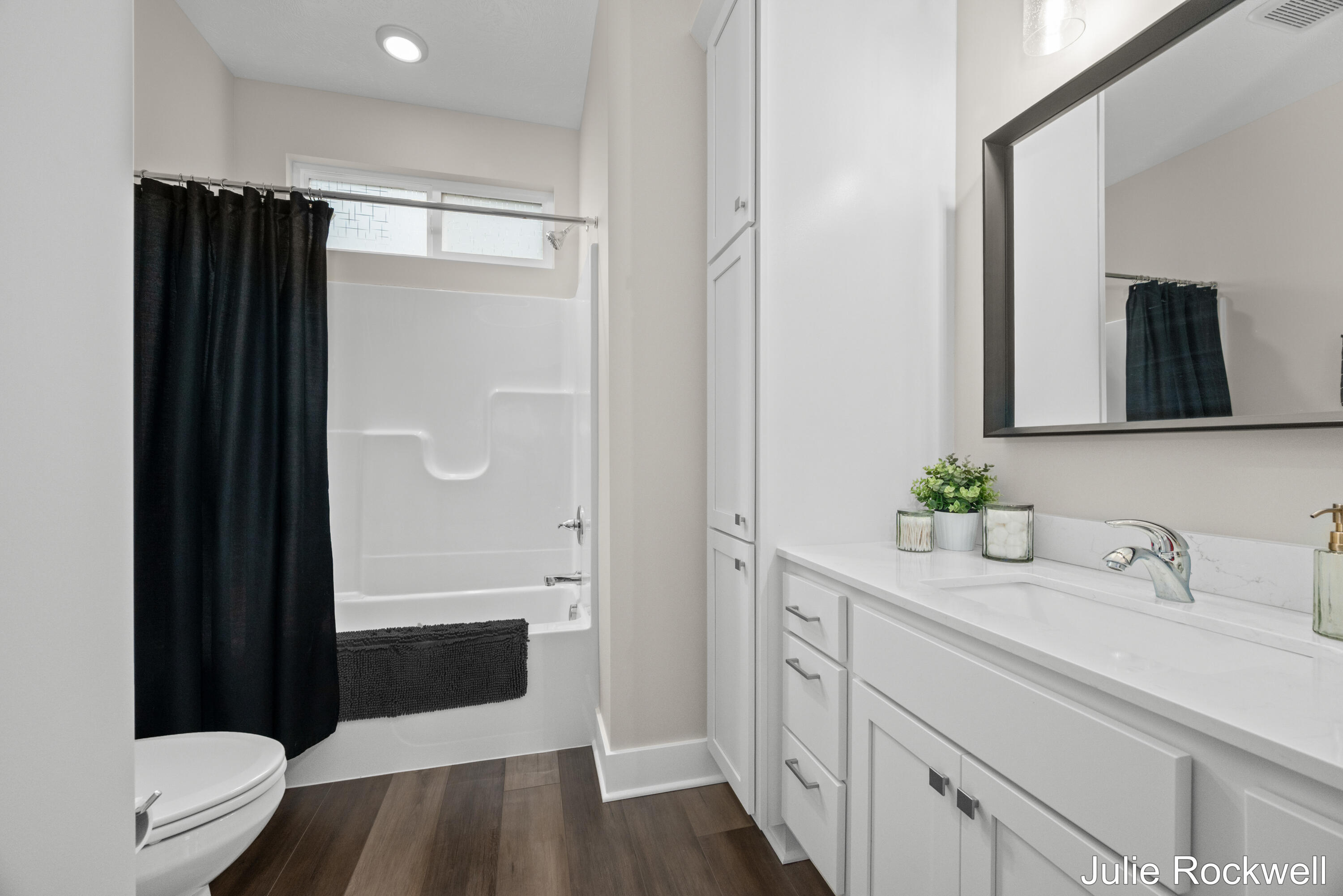 2358 Watertown Way Grand Rapids MI 49505