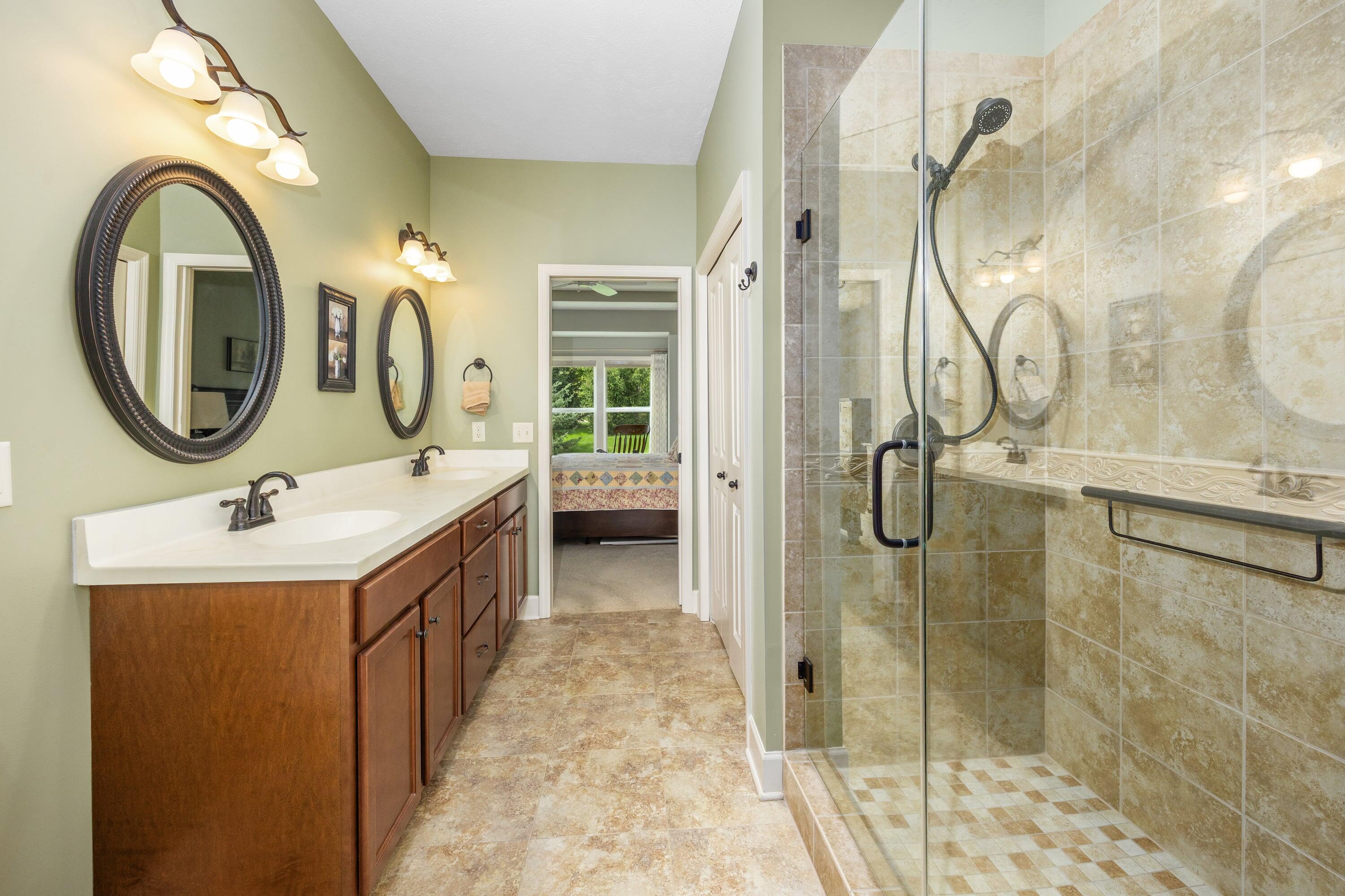 2955 Woodridge Circle NE Grand Rapids MI 49525