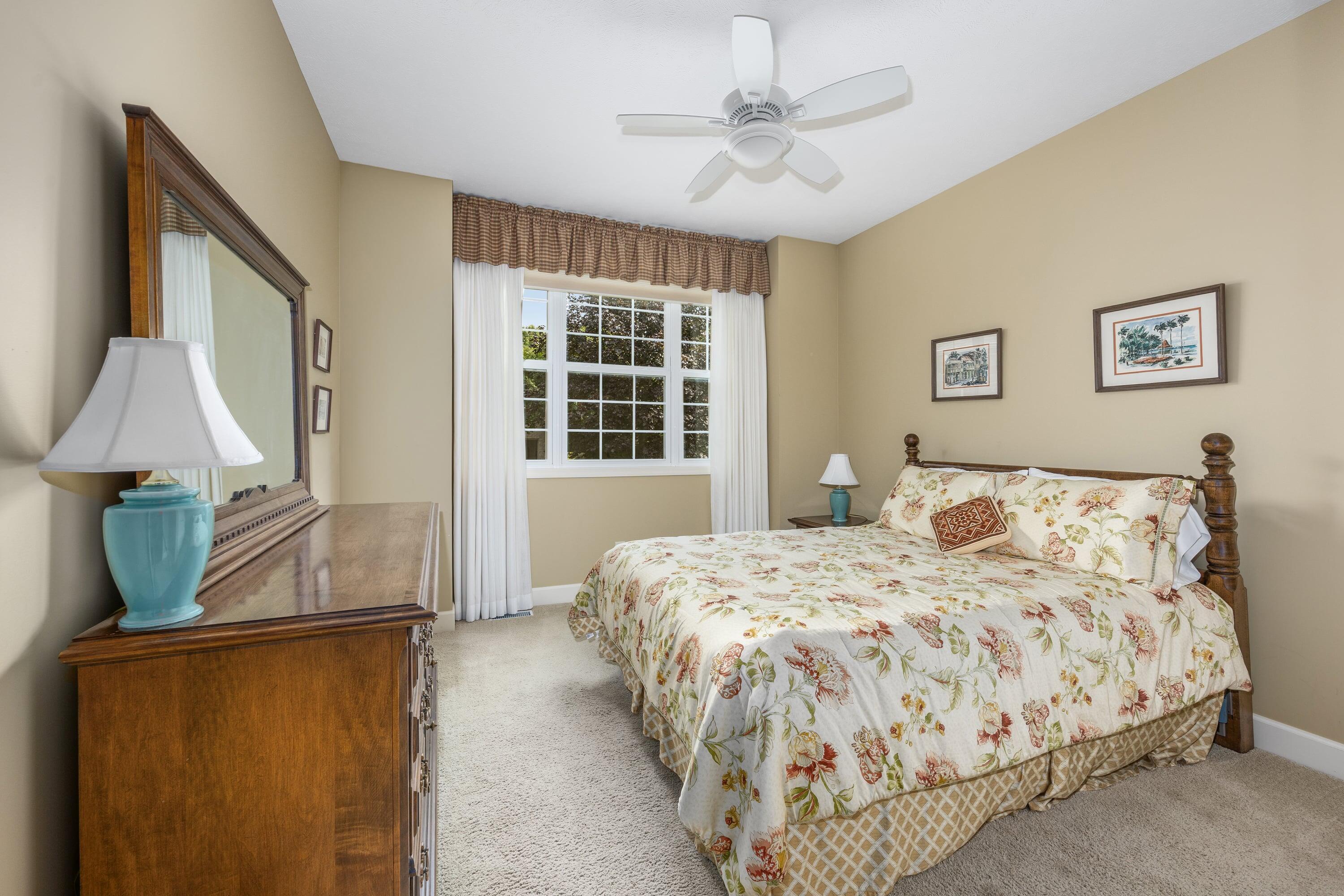 2955 Woodridge Circle NE Grand Rapids MI 49525