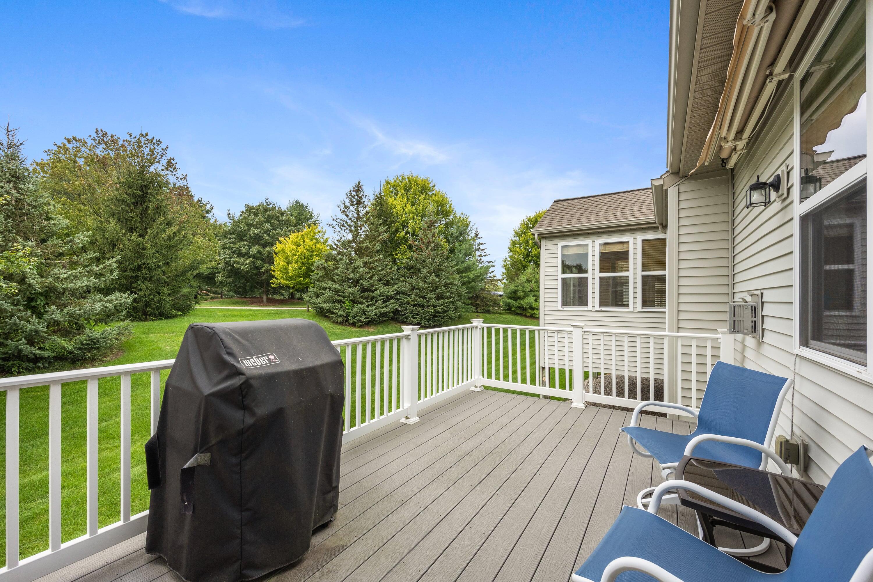 2955 Woodridge Circle NE Grand Rapids MI 49525