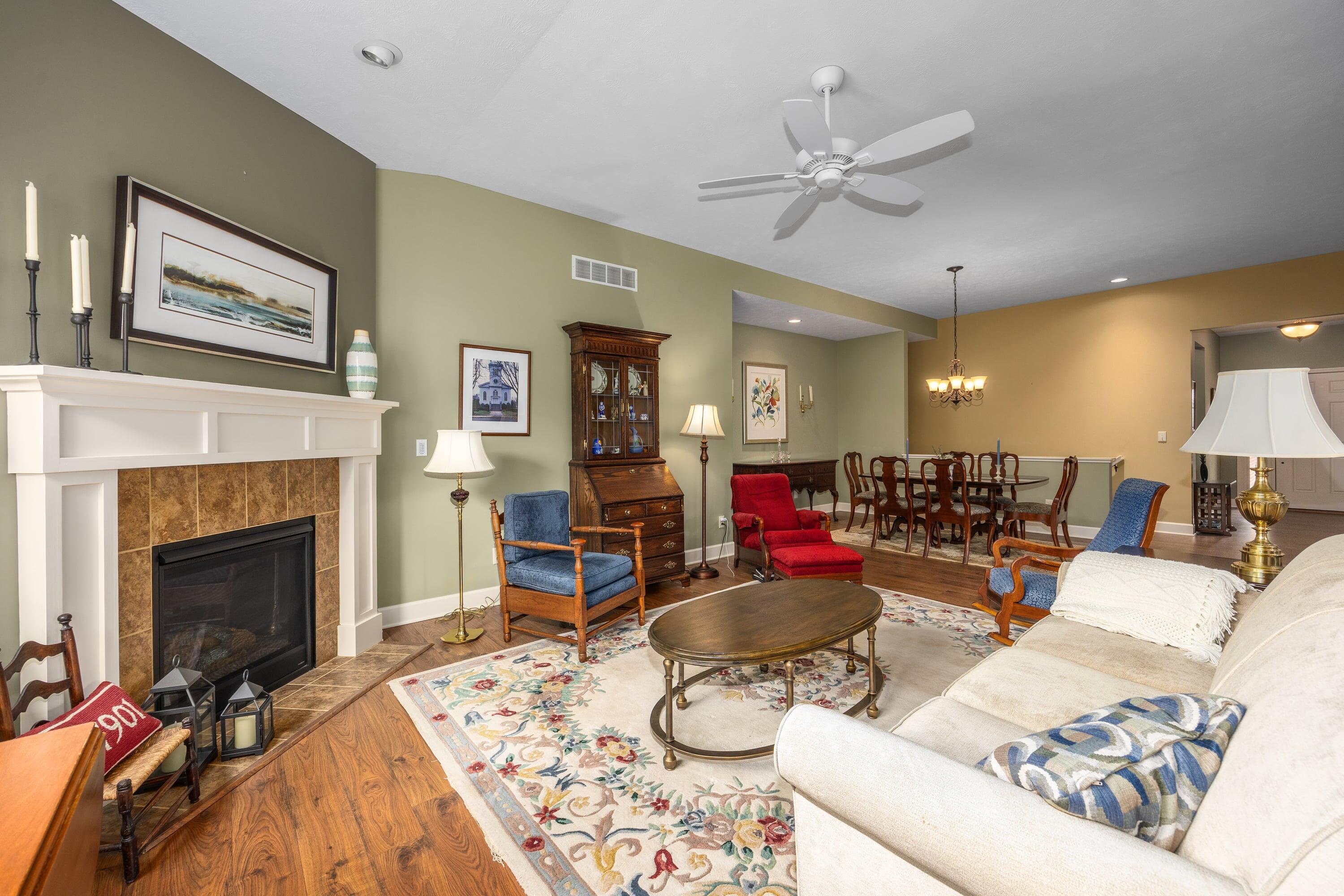2955 Woodridge Circle NE Grand Rapids MI 49525