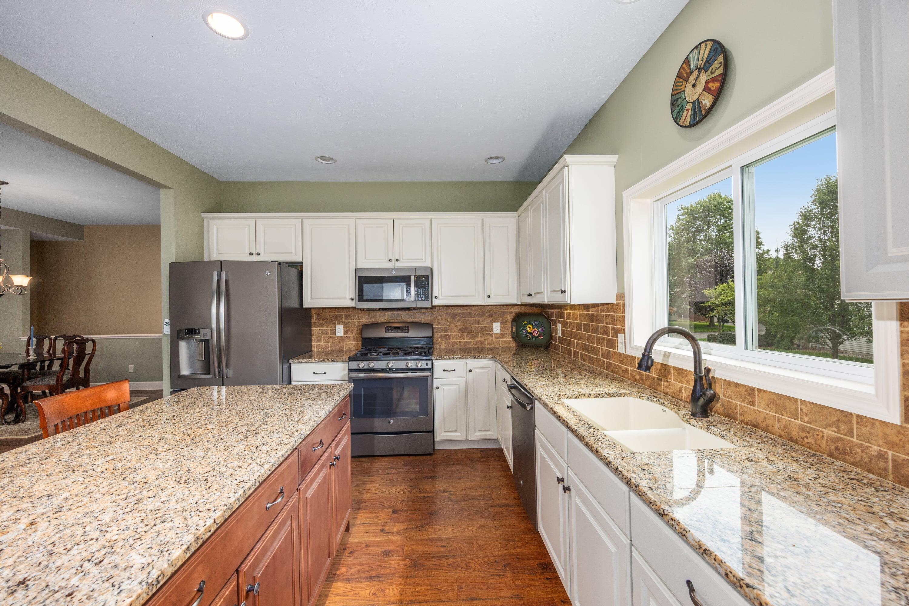 2955 Woodridge Circle NE Grand Rapids MI 49525